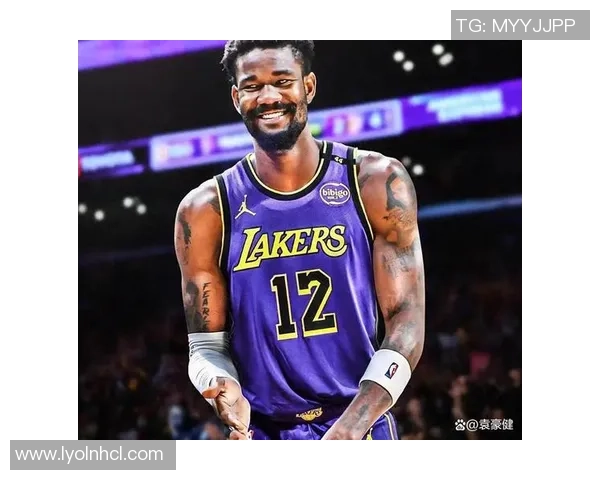 湖人称谢艾顿尽力!背靠背20+10又创纪录 佩总800万签状元诚心赚